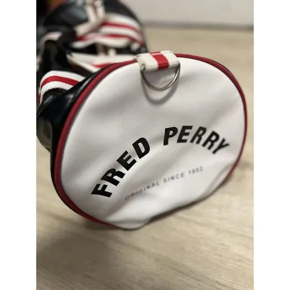 Fred Perry Classic Barrel Holdall Bag Duffle Travel‎ Black White Punk Oi! Blitz - Picture 6 of 14